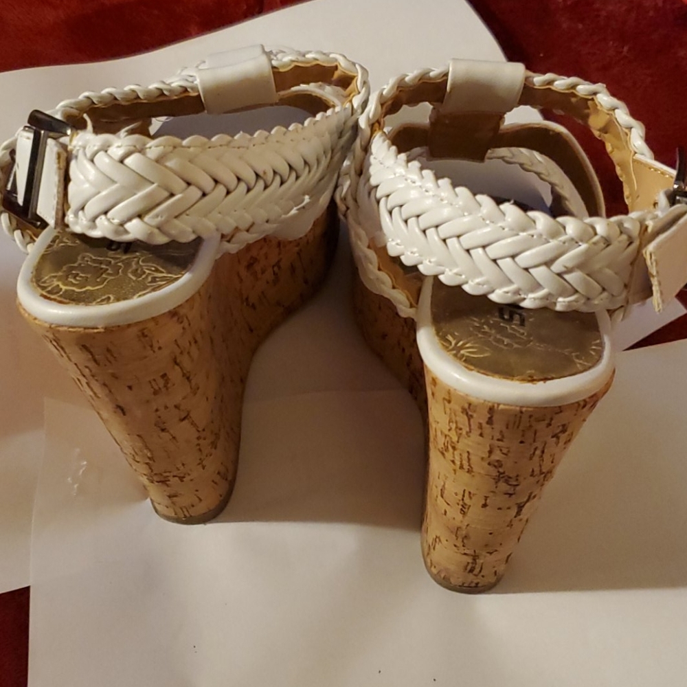 White sandals - Picture 3 of 4
